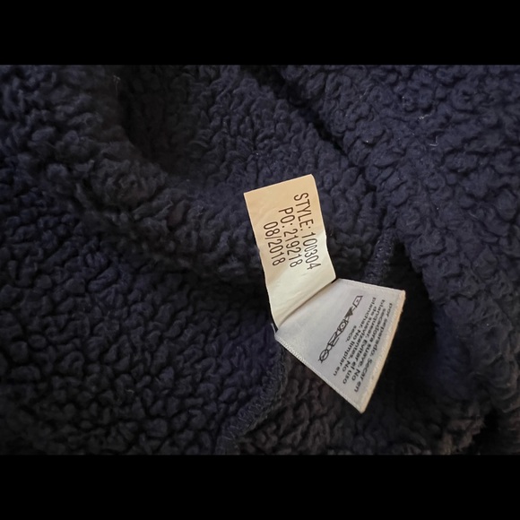 Vineyard Vines Unisex Navy Pullover - Picture 5 of 5